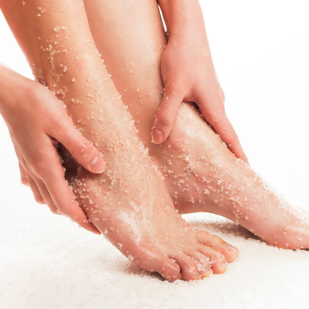 عناية بالقدمين