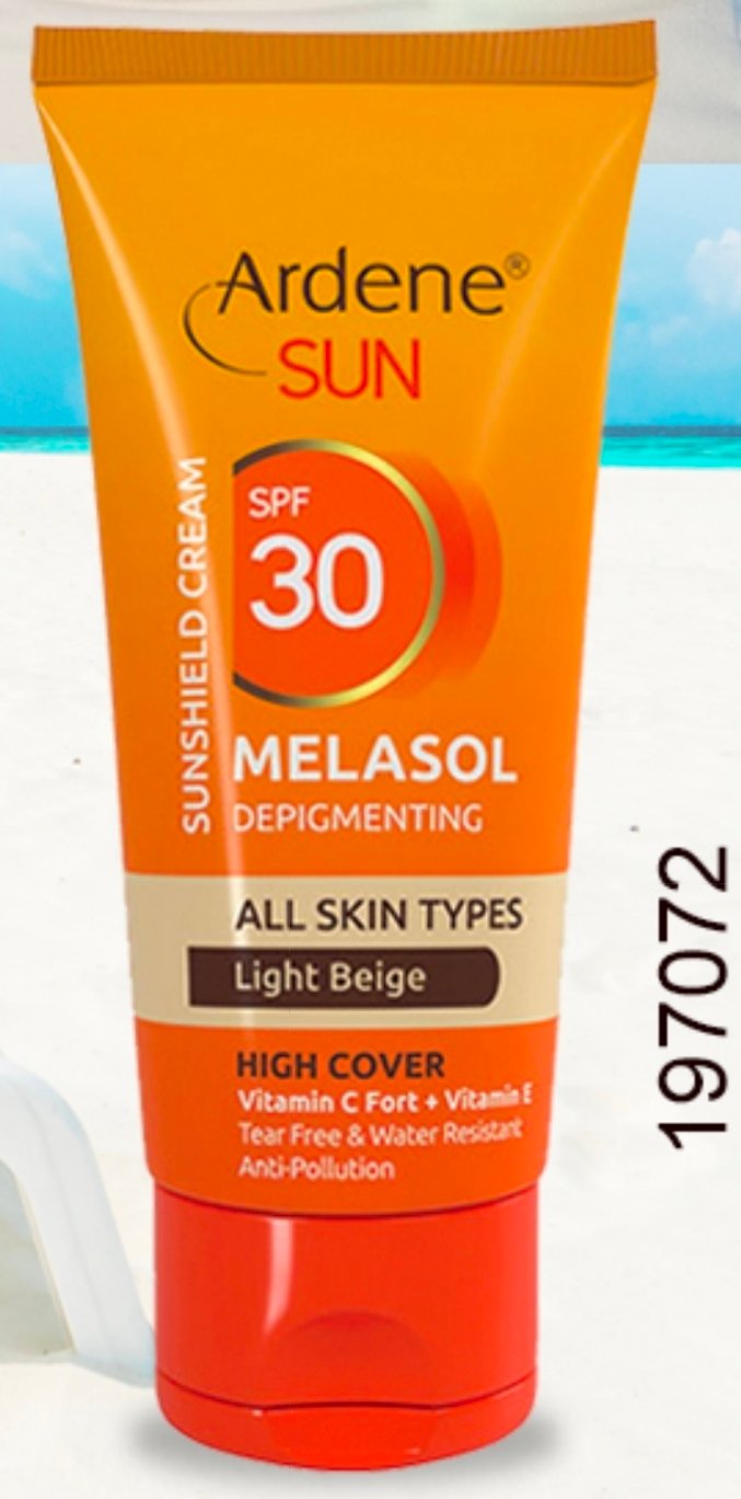 اردن واقي شمس اکنيزول ٣٠% كريم خافي عيوب مع لون خفيف للبشرة 075